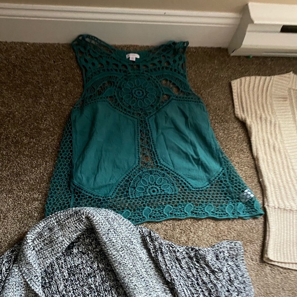 Womens name brand S/XS bundle - Picture 5 of 7